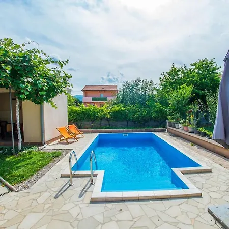 Kiwi With Private Pool * Mostar