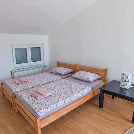 Hébergement de vacances Kiwi With Private Pool Mostar