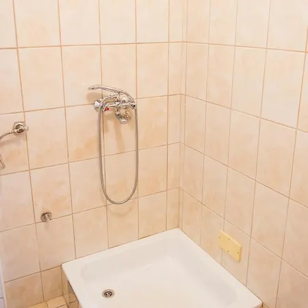 Kiwi With Private Pool Mostar