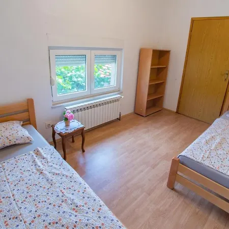 Kiwi With Private Pool Ferienhaus Mostar