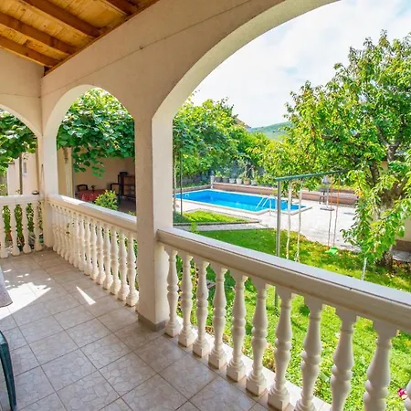 Kiwi With Private Pool Holiday home *