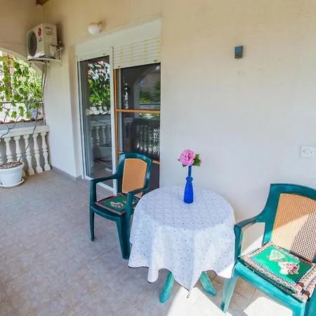 Holiday home Kiwi With Private Pool Mostar